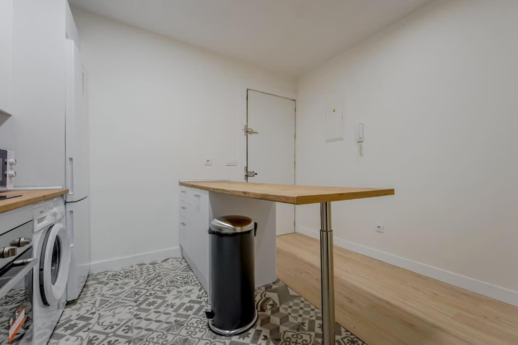 Modern Apt Para 6Px En La Plaza De Tirso De Molina 마드리드 외부 사진