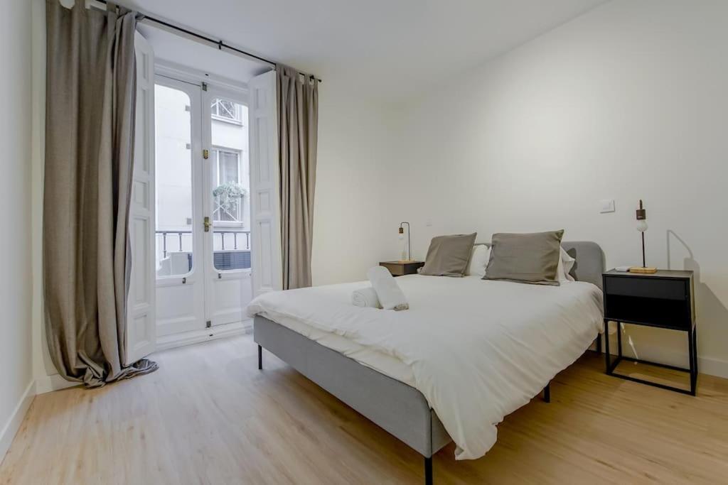 Modern Apt Para 6Px En La Plaza De Tirso De Molina 마드리드 외부 사진