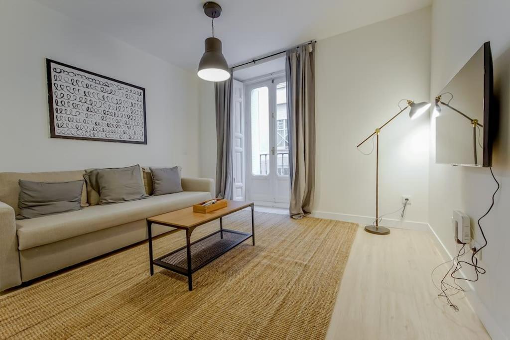 Modern Apt Para 6Px En La Plaza De Tirso De Molina 마드리드 외부 사진